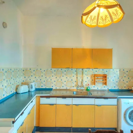 Charming One Bedroom, Sea View Balcony, Center. Valletta