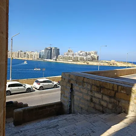 Lägenhet Charming One Bedroom, Sea View Balcony, Center. Valletta