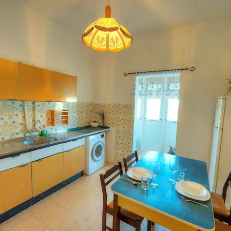 Charming One Bedroom, Sea View Balcony, Center. Apartmán Valletta