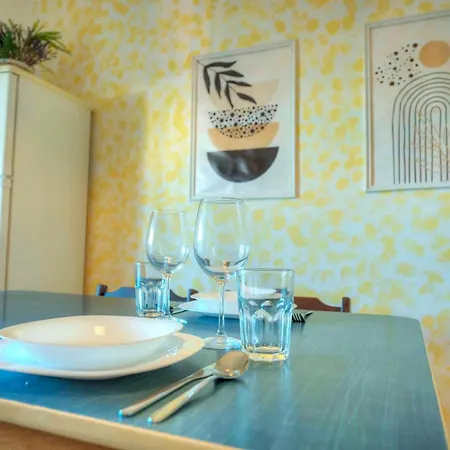 Charming One Bedroom, Sea View Balcony, Center. * Valletta